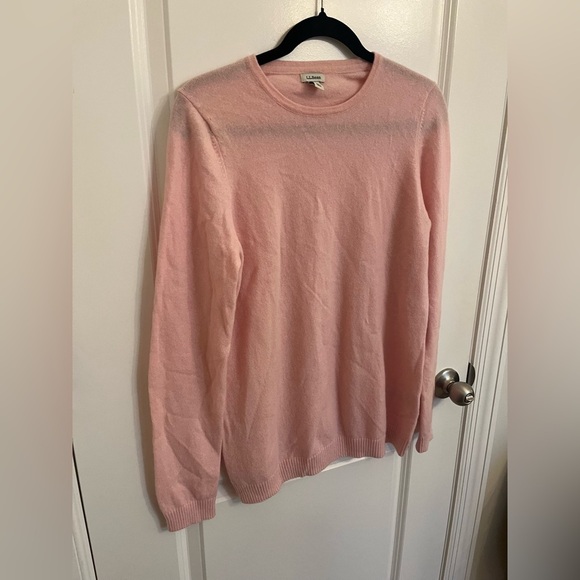 LL Bean Classic Cashmere Pink Sweater Size Large - Picture 4 of 10
